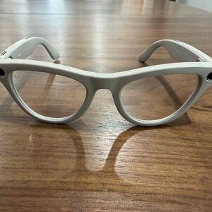 Ray-Ban Meta Skyler Gen 1